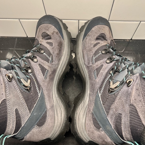 Salomon Black Lace Up Boots - Picture 5 of 8